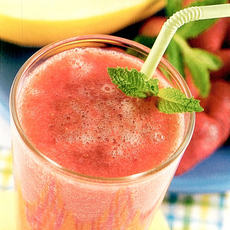 Maak deze cocktail: Aardbeiensmoothie